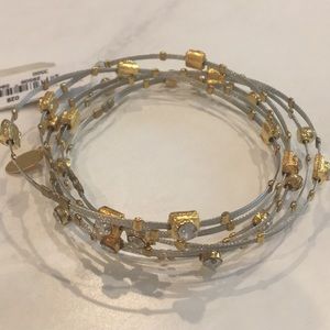 Set of 6 wire bangle bracelets